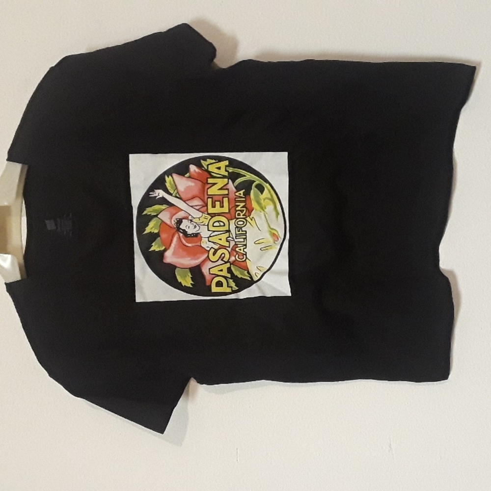*C7MNS - RARE PASADENA CALIFORNIA ROSE BOWL PARADE SZ. 2 XL SHIRT